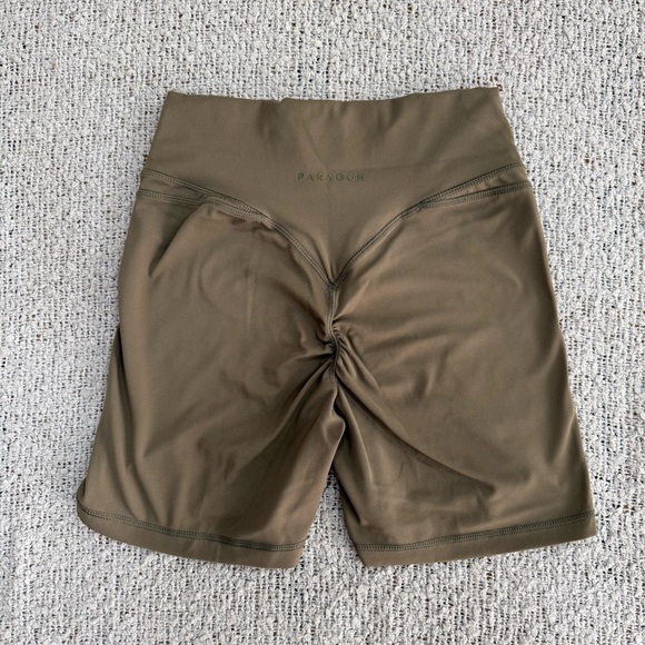 Paragon Scrunch Seam Bike Shorts – Women’s M - Picture 5 of 9